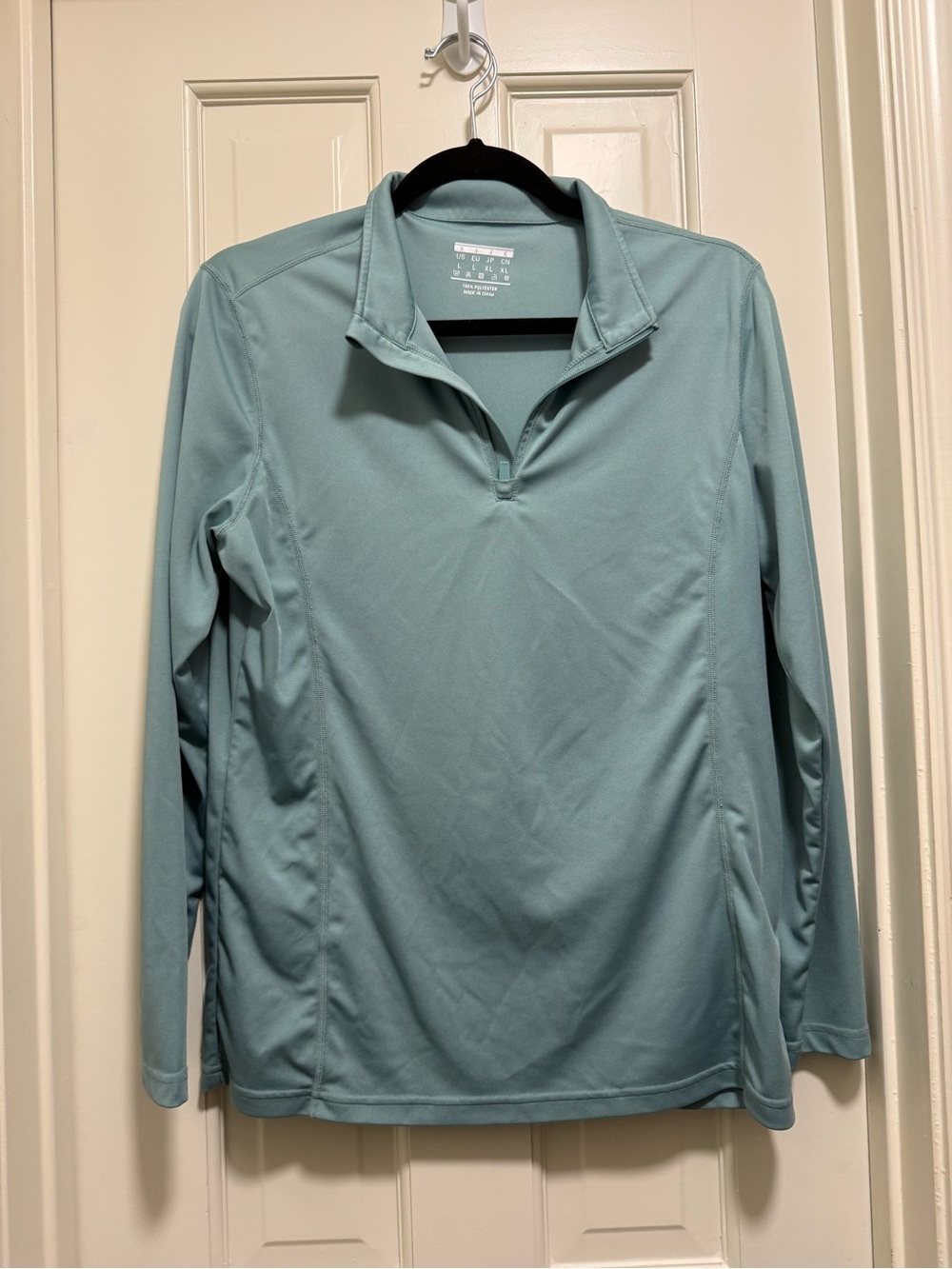 Unbranded Women’s Light Teal Quarter-Zip Performance Top